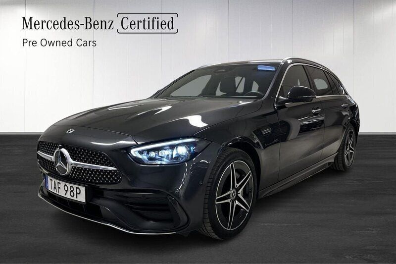 Grå Begagnad 2023 Mercedes C300e AMG Kombi | 544 700 kr (Marknadspris) - Bild 1/4