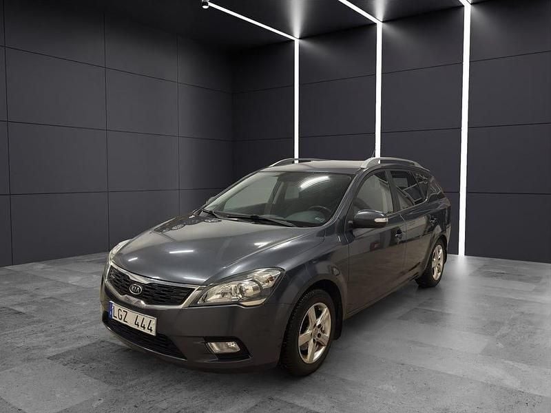 Begagnad Kia Ceed Sportswagon 128 HK (94 kW) 2011 Grå Kombi