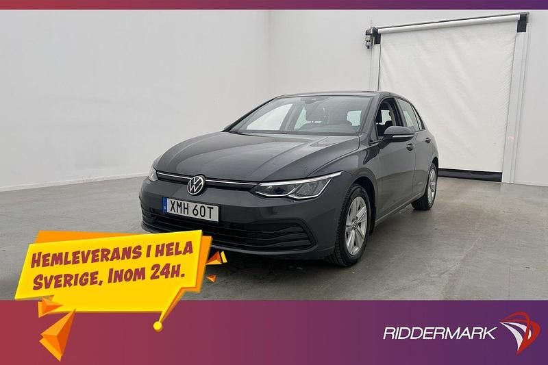 Grå Begagnad 2020 VW Golf VIII Halvkombi | 209 800 kr (Marknadspris) - Bild 1/3