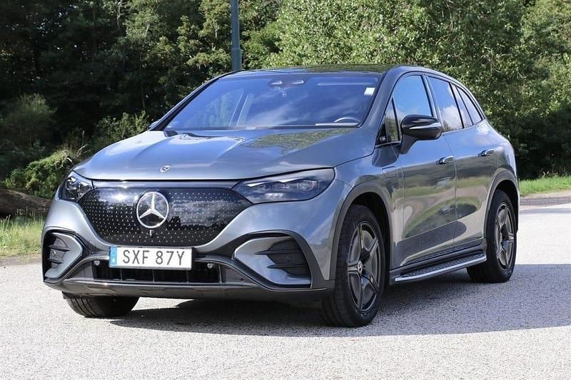 Begagnad Mercedes EQE500 AMG line 300 kW (408 HK) 2023 Grå SUV