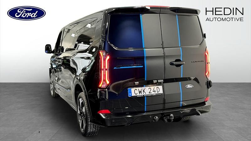 Ny Ford E-Transit 2026 Svart Van