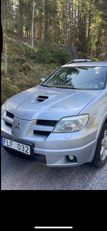 Begagnad 2007 Mitsubishi Outlander SUV | 14 600 kr - Bild 1/4
