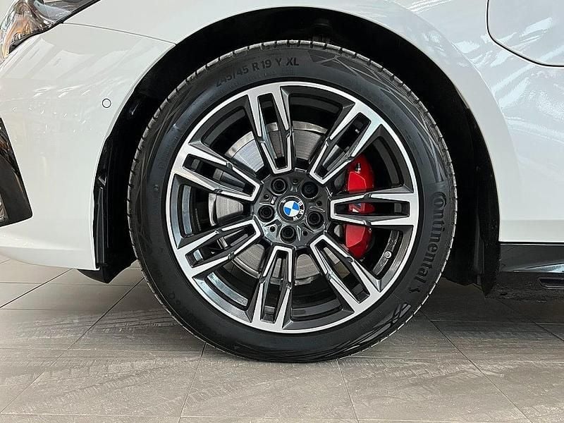 Begagnad BMW 530e M Sport 190 HK (139 kW) 2025 Vit Kombi