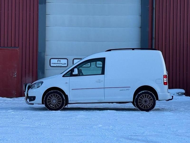 Begagnad VW Caddy Edition 140 HK (102 kW) 2013 Vit Minibuss