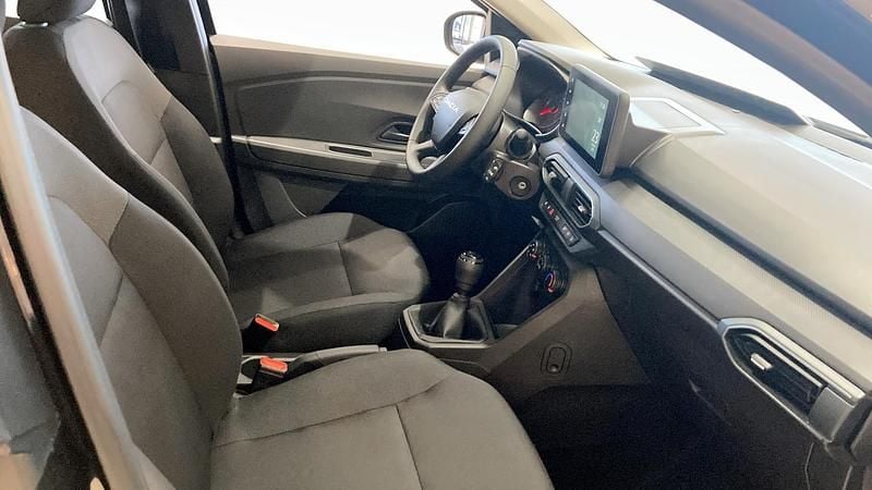 Begagnad Dacia Sandero Essentiel 92 HK (67 kW) 2025 Svart (black) Halvkombi