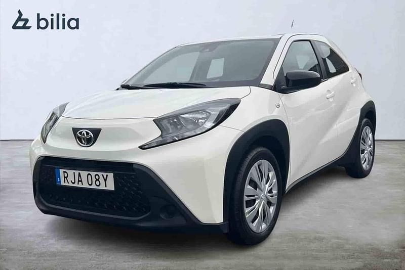 Vit Begagnad 2023 Toyota Aygo X SUV | 164 900 kr (Marknadspris) - Bild 1/1
