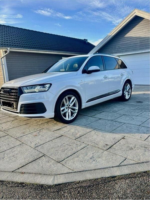 Vit Begagnad 2016 Audi Q7 S-Line SUV | 315 000 kr (Marknadspris) - Bild 1/4
