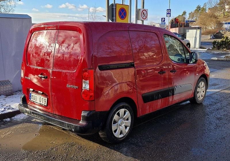 Röd Begagnad 2009 Citroën Berlingo Minibuss | 29 900 kr (Marknadspris) - Bild 1/2