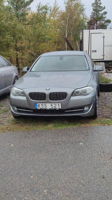 Begagnad 2010 BMW 528 Sedan | 75 000 kr - Bild 1/4