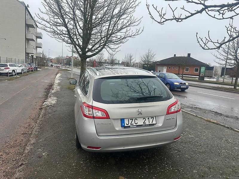 Begagnad Peugeot 508 SW 114 HK (83 kW) 2012 Brun Kombi