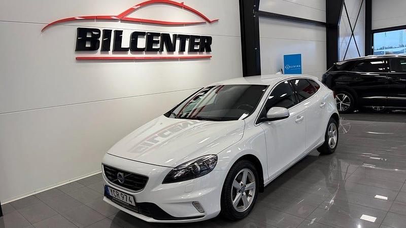 Begagnad Volvo V40 R-Design 120 HK (88 kW) 2016 Vit