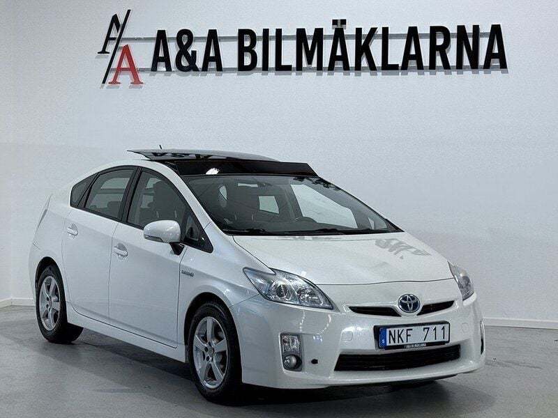 Vit Begagnad 2009 Toyota Prius Halvkombi | 79 900 kr (Bra pris) - Bild 1/4