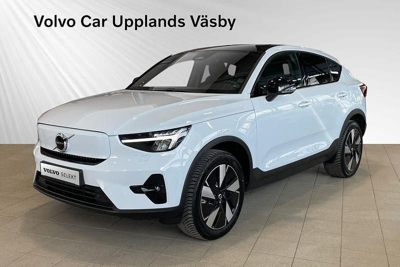 Blå Begagnad 2023 Volvo EC40 Plus SUV | 439 900 kr (Marknadspris) - Bild 1/3