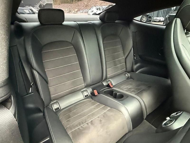 Begagnad Mercedes C250 AMG line 211 HK (155 kW) 2017 Vit Sportkupé