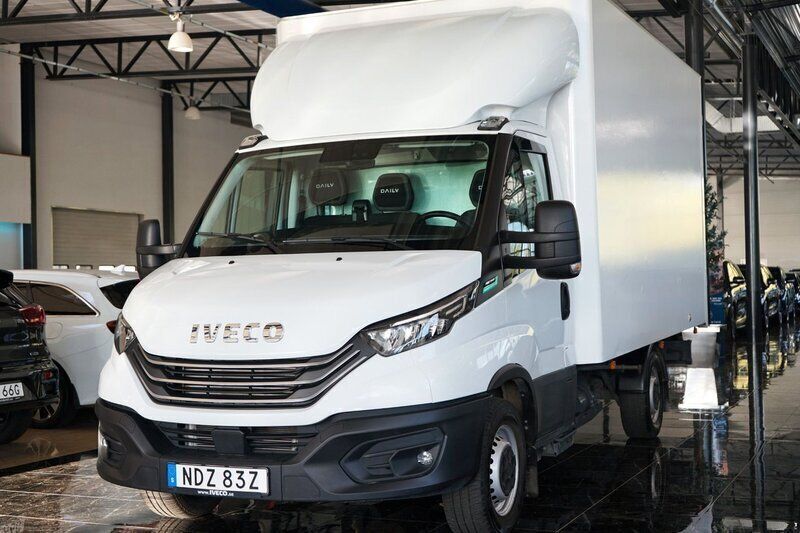 Vit Begagnad 2022 Iveco Daily Van | 384 500 kr - Bild 1/4