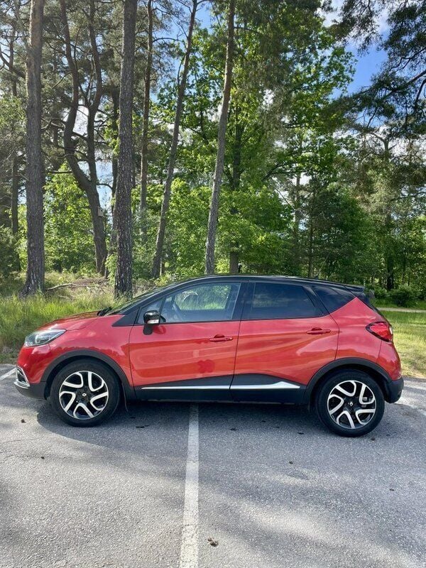 Begagnad 2015 Renault Captur SUV | 72 500 kr (Marknadspris) - Bild 1/4