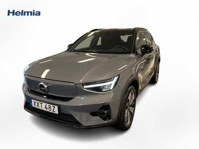 Grå Begagnad 2023 Volvo XC40 SUV | 399 900 kr (Lite dyr) - Bild 1/4