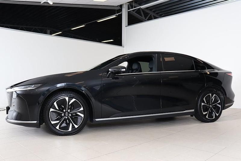 Begagnad Mazda 6e Takumi-Line 189 kW (258 HK) 2025 Svart Sedan