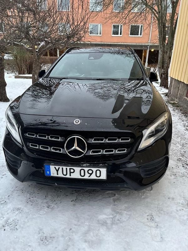 Begagnad Mercedes GLA180 122 HK (89 kW) 2019 SUV