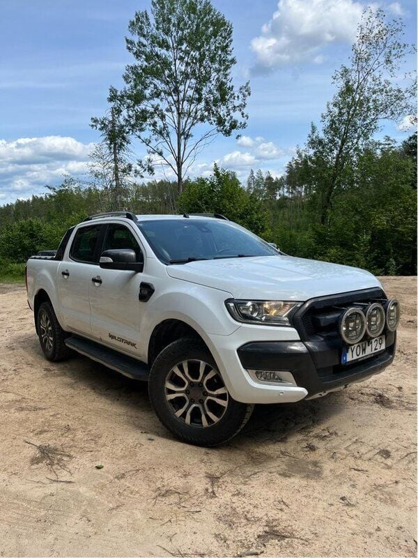 Vit Begagnad 2018 Ford Ranger Wildtrack Pickup | 239 000 kr (Superpris) - Bild 1/4
