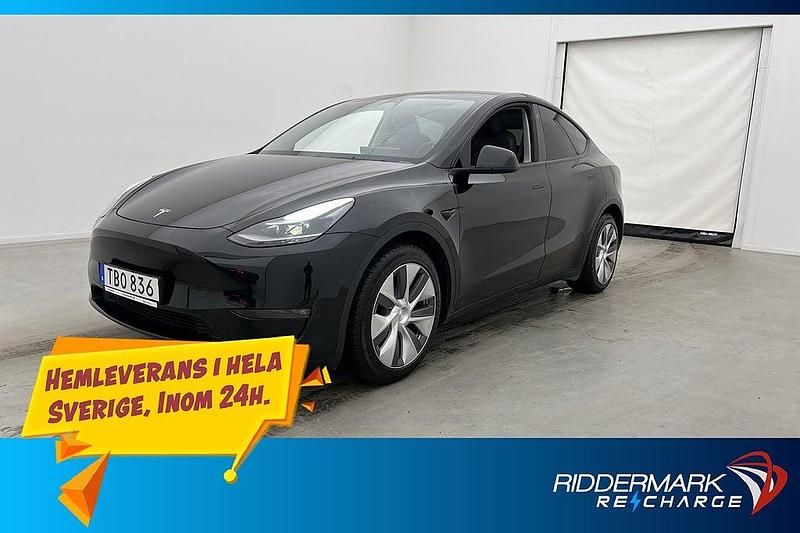 Begagnad Tesla Model Y Long Range AWD 378 kW (514 HK) 2023 Svart SUV