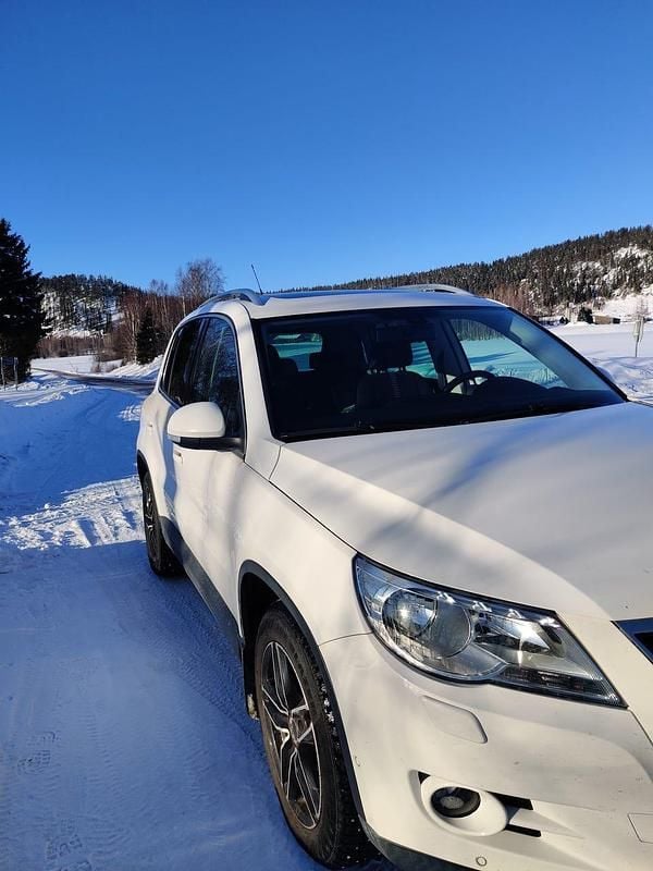 Begagnad VW Tiguan 150 HK (110 kW) 2011 SUV