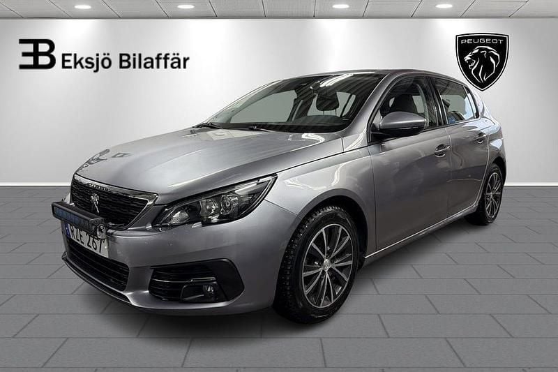 Grå Begagnad 2020 Peugeot 308 Halvkombi | 169 500 kr (Marknadspris) - Bild 1/4