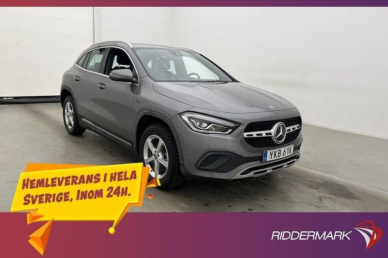 Mgrå Begagnad 2021 Mercedes GLA250 SUV | 338 900 kr (Marknadspris) - Bild 1/3