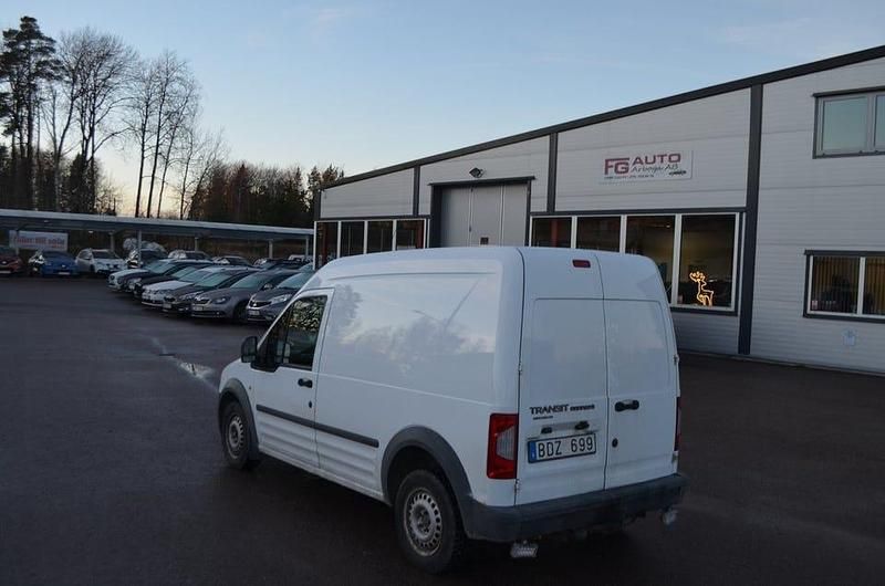 Begagnad Ford Transit Connect 90 HK (66 kW) 2010 Vit Minibuss