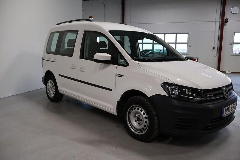Begagnad VW Caddy 110 HK (80 kW) 2018 Vit Minibuss