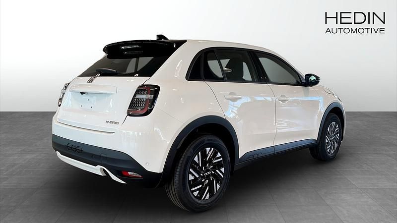 Ny Fiat 600 Lounge 136 HK (100 kW) 2025 Vit (white) SUV
