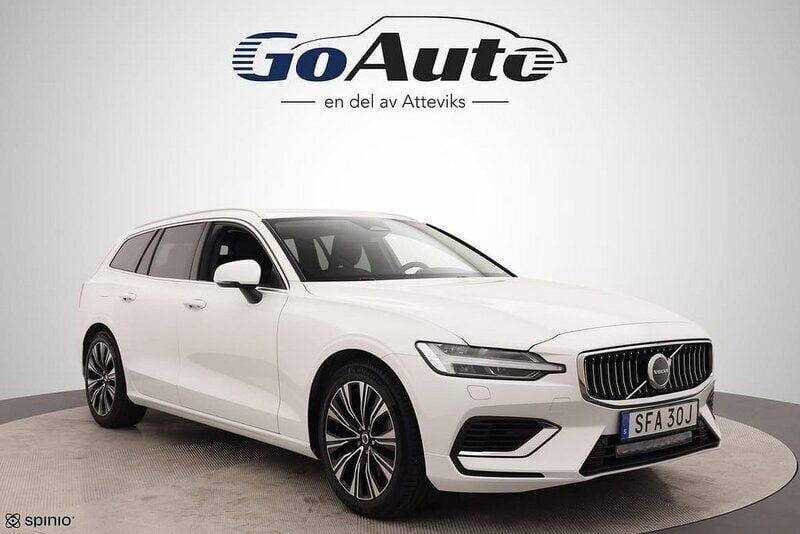 Vit Begagnad 2024 Volvo V60 Core Kombi | 459 900 kr (Marknadspris) - Bild 1/4