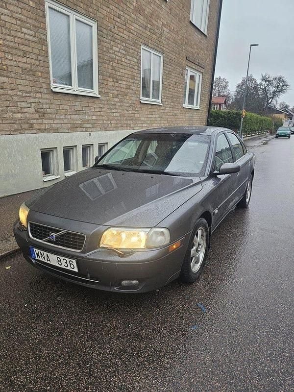Begagnad 2005 Volvo S80 Sedan | 21 000 kr (Marknadspris) - Bild 1/4