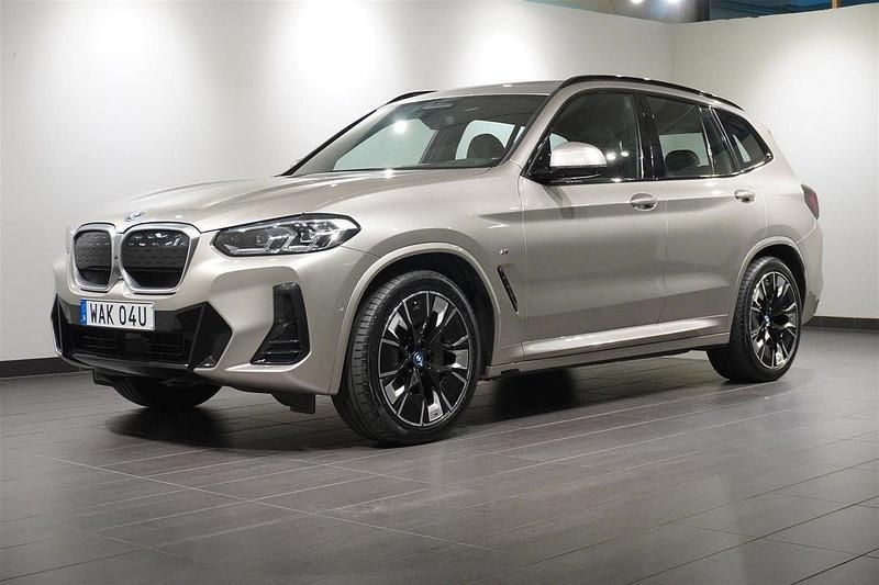 Okänd Begagnad 2023 BMW iX3 M Sport SUV | 579 500 kr (Dyr) - Bild 1/4
