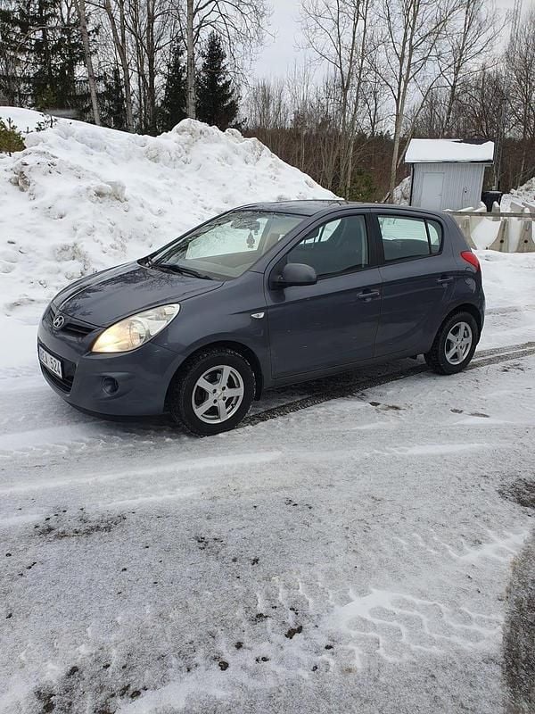 Begagnad Hyundai i20 77 HK (56 kW) 2011 Halvkombi
