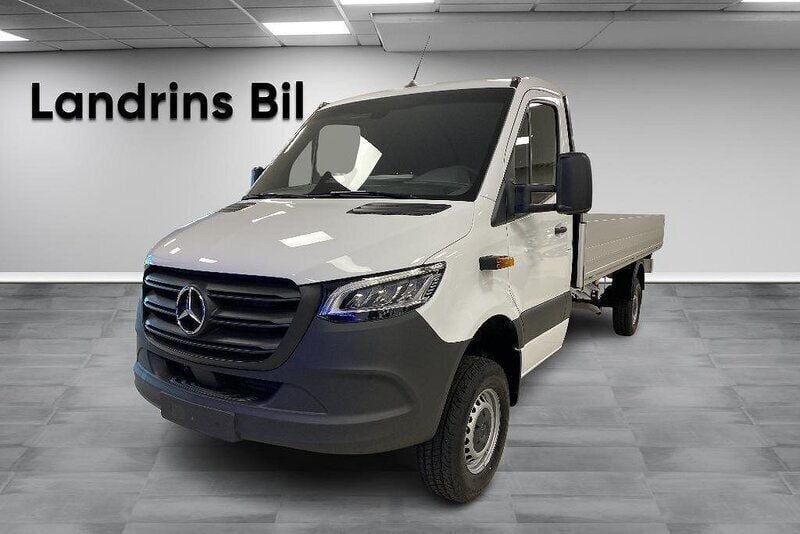 Vit Ny 2025 Mercedes Sprinter Van | 731 250 kr (Superpris) - Bild 1/4