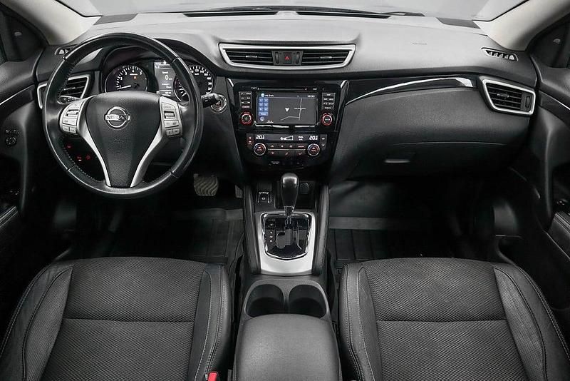 Begagnad Nissan Qashqai 360º 116 HK (85 kW) 2016 Grå SUV