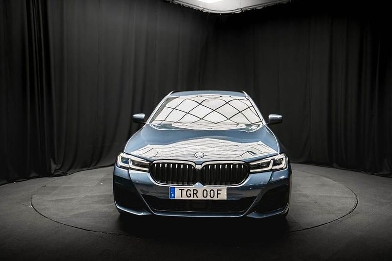 Begagnad BMW 530 M Sport 292 HK (214 kW) 2023 Blå Kombi