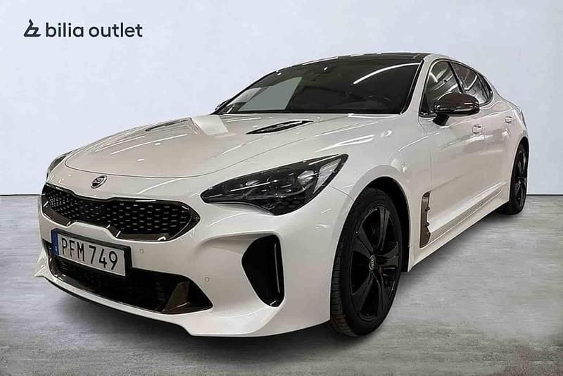 Vit Begagnad 2018 Kia Stinger Halvkombi | 269 900 kr - Bild 1/1