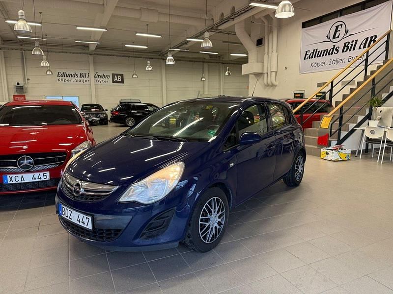 Blå Begagnad 2011 Opel Corsa Enjoy Halvkombi | 49 800 kr (Marknadspris) - Bild 1/4