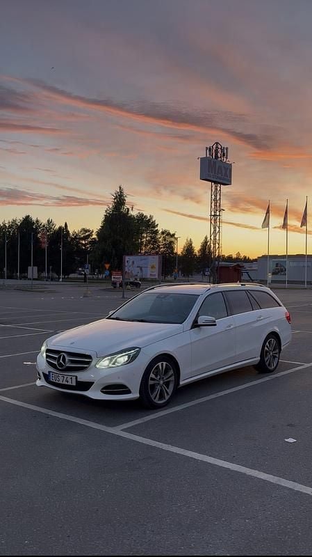 Begagnad 2015 Mercedes E220 | 159 000 kr (Marknadspris) - Bild 1/4