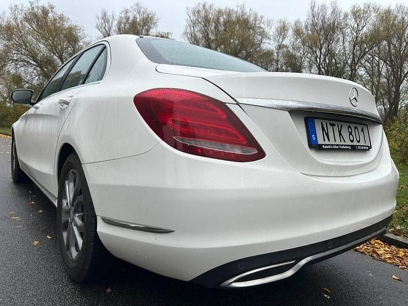 Begagnad Mercedes C220 Avantgarde 170 HK (125 kW) 2015 Vit Sedan