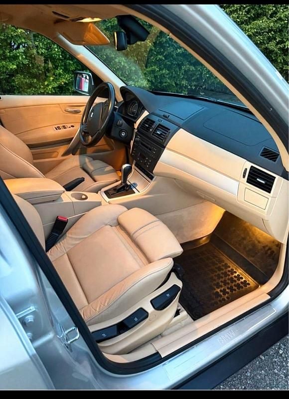 Begagnad BMW X3 218 HK (160 kW) 2007 SUV