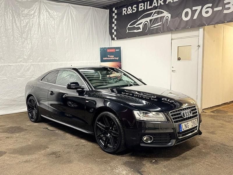 Svart Begagnad 2010 Audi A5 Comfort Sportkupé | 99 900 kr (Marknadspris) - Bild 1/4