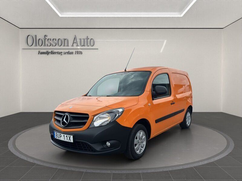 Orange Begagnad 2019 Mercedes Citan 109 Van | 99 000 kr (Marknadspris) - Bild 1/4