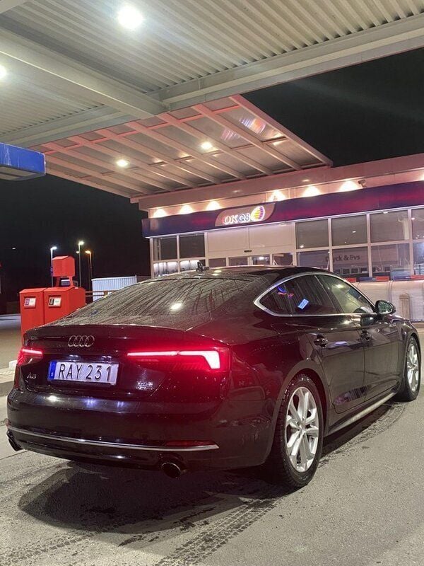 Svart Begagnad 2018 Audi A5 Proline Sportkupé | 184 999 kr (Superpris) - Bild 1/4