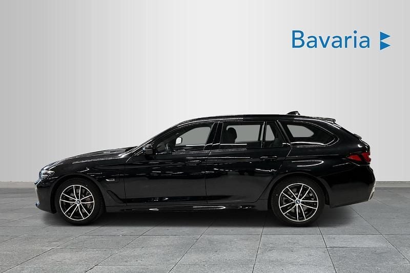 Begagnad BMW 530e Shadowline 292 HK (214 kW) 2023 Svart Kombi