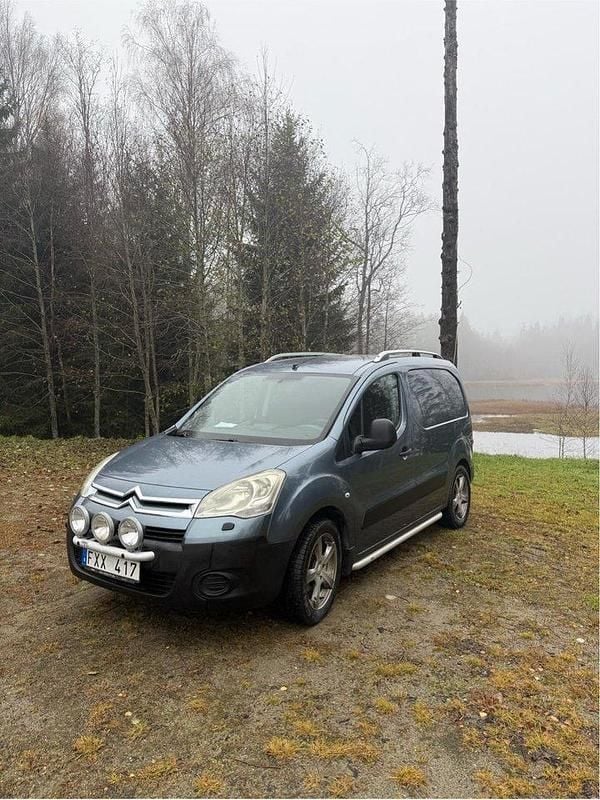 Grå Begagnad 2008 Citroën Berlingo | 23 000 kr (Marknadspris) - Bild 1/4