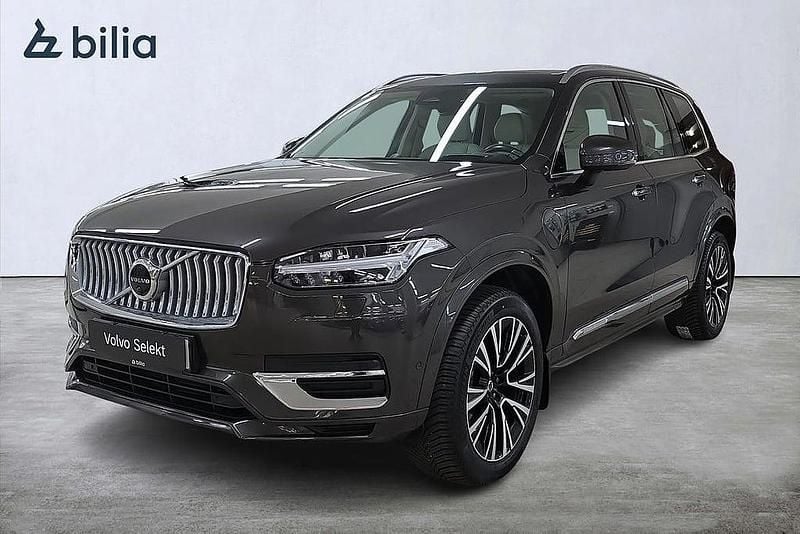 Grå Begagnad 2022 Volvo XC90 Ultimate SUV | 654 000 kr (Marknadspris) - Bild 1/3