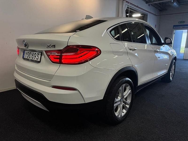Begagnad BMW X4 Sport Line 190 HK (139 kW) 2017 Vit SUV